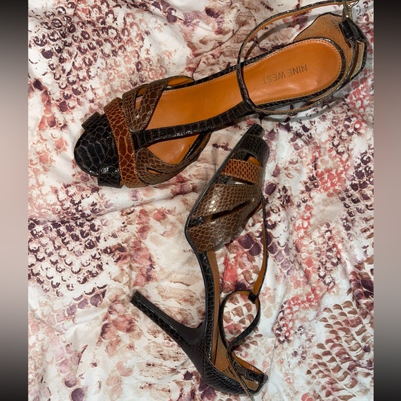 Reptile print shoes - Picture 3 of 3